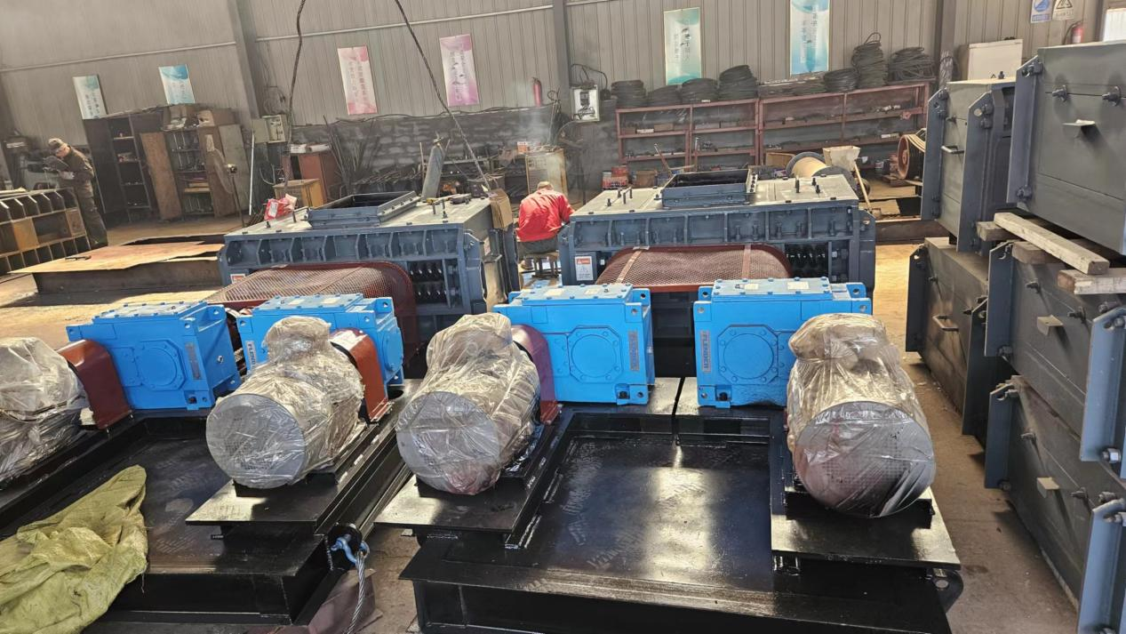 齿辊破碎机 规格齐全 造型美观 坚固耐用