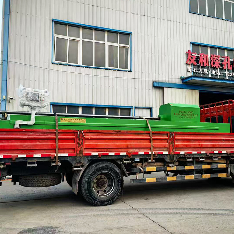 深孔盲孔镗 床数控深孔钻机床卧式深孔钻镗床